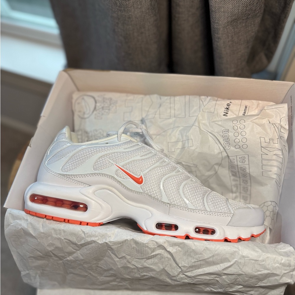 Nike Air Max Plus By You. Custom. M 11 / W 12.5